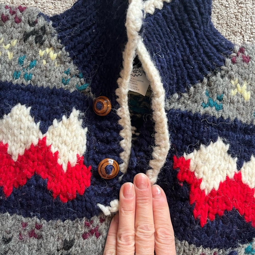100% wool handmade in Ecuador sweater button closure - Picture 2 of 7